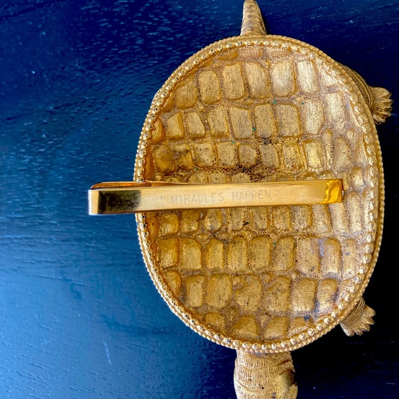 Miracles Happen Tie Clip - Picture 2 of 5